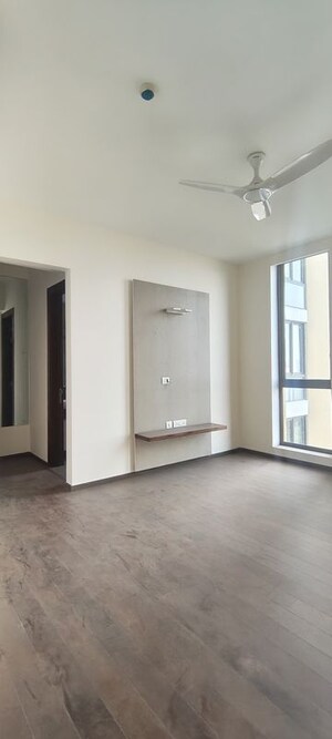 Room in 4 BHK Apartment at M3M Golf Estate, Sector 65 – for Rent