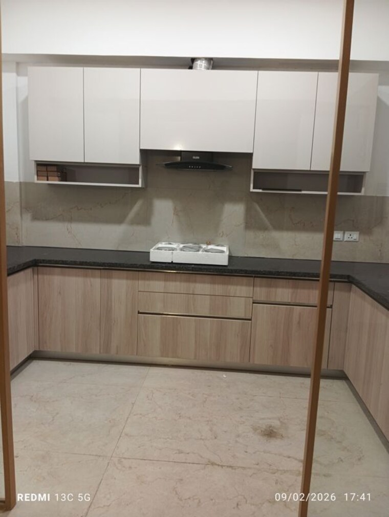 Kitchen, smart-world-orchard 3 Bedroom 1680 Sq.Ft. Apartment In Sector 61 Gurgaon 9939082