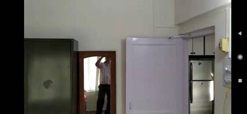 Room in 1 BHK Apartment at Pancharatna CHS, Andheri East – for Rent