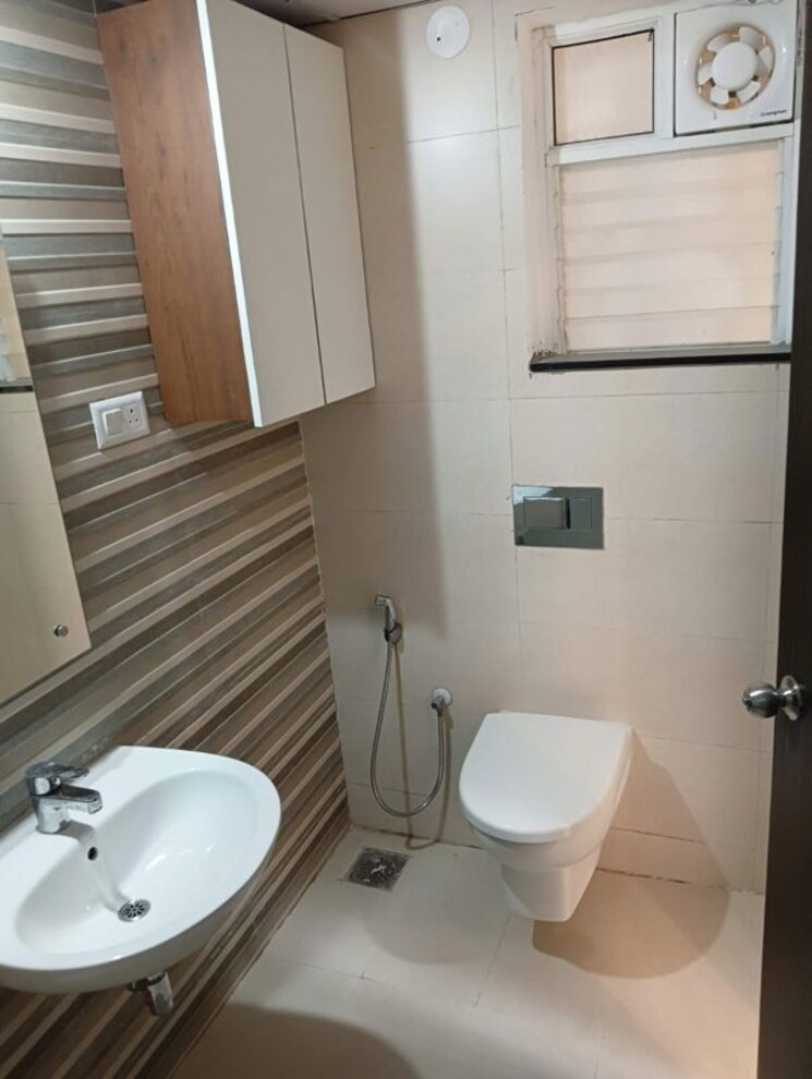 Bathroom, greenmark-mayfair-apartments 2 Bedroom 1263 Sq.Ft. Apartment In Tellapur Hyderabad 9750649