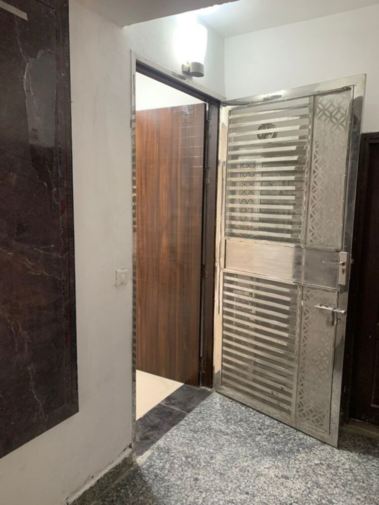Bathroom, aims-golf-avenue-i 4 Bedroom 2350 Sq.Ft. Apartment In Sector 75 Noida 9939114