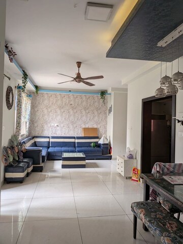 2 BHK Apartment For Rent in Prestige Lakeside Habitat, Varthur