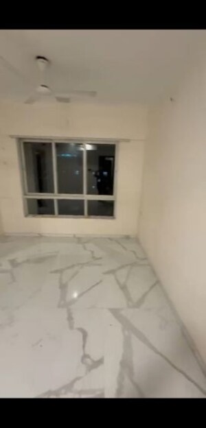 Room in 2 BHK Apartment at Blumen Apartments, Vikhroli West – for Rent