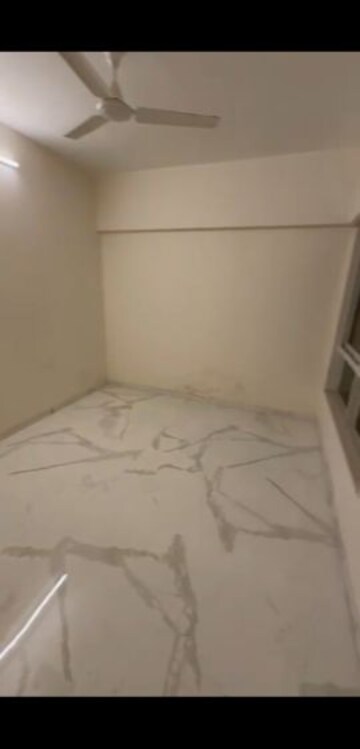 Room in 2 BHK Apartment at Blumen Apartments, Vikhroli West – for Rent