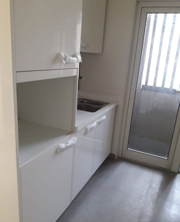 Kitchen, lodha-fiorenza 3.5 Bedroom 2128 Sq.Ft. Apartment In Goregaon East Mumbai 9896738