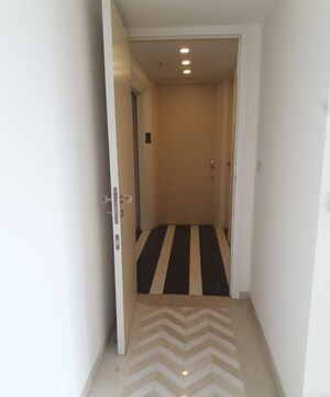  3.5 BHK Apartment at Lodha Fiorenza, Goregaon East – for Sale