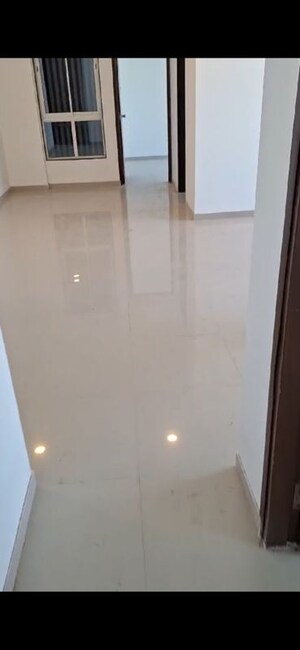 Room in 3 BHK Apartment at Shreeji Atlantis, Malad West – for Rent