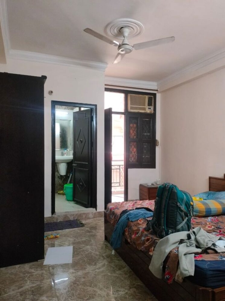  Parking, paryavaran complex 2 Bedroom 900 Sq.Ft. Builder Floor In Paryavaran Complex Delhi 9939204