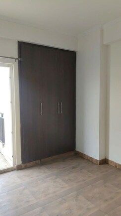 2 BHK Apartment For Sale in Gaur City 2 - 14th Avenue