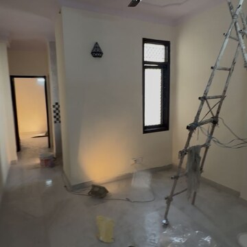 Room in 2.5 BHK Apartment at Bhogal – for Sale