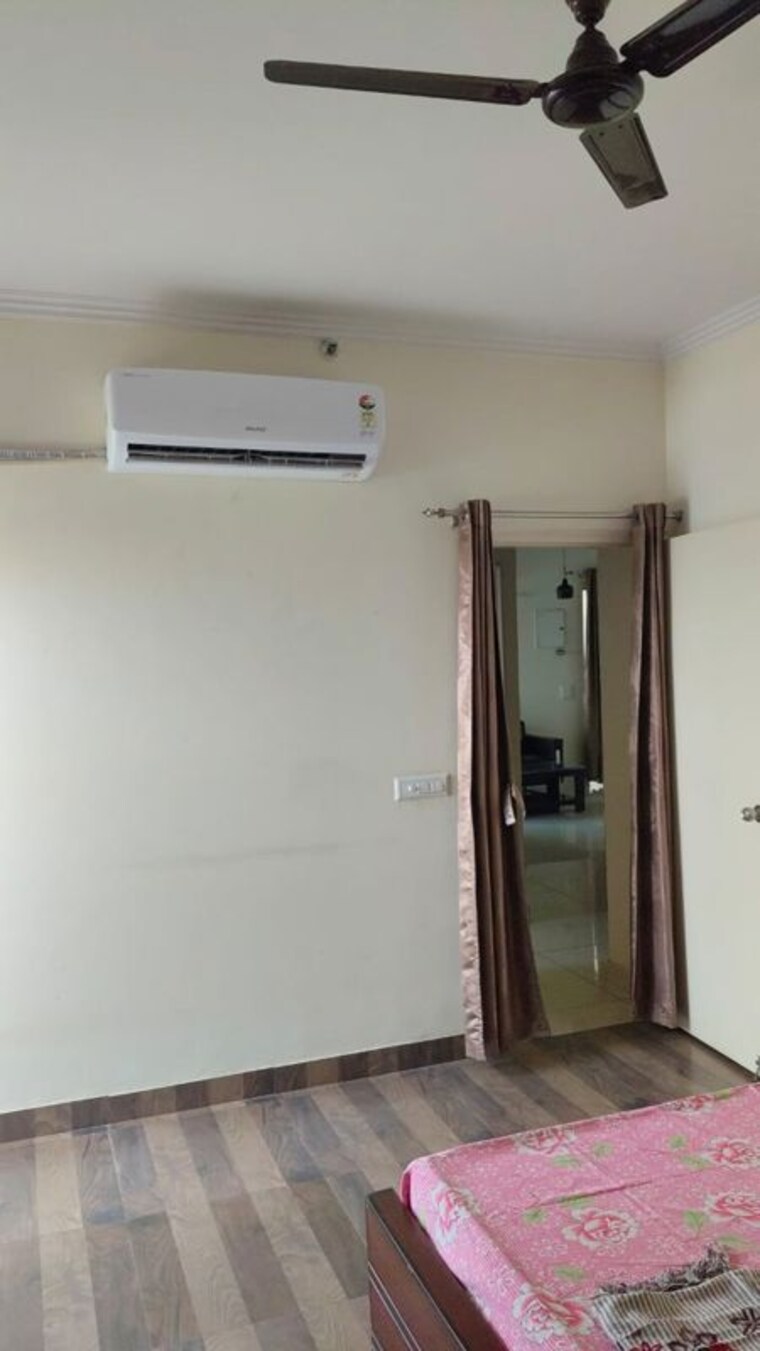 Room, gaur-city-2-12th-avenue 2 Bedroom 1055 Sq.Ft. Apartment In Sector 16c Greater Noida Greater Noida 9939264