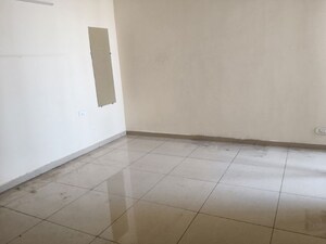 Room in 2 BHK Apartment at Landcraft Golf Links, Pandav Nagar – for Rent