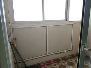 Furnished Amenities in 2 BHK Apartment at Landcraft Golf Links, Pandav Nagar – for Rent