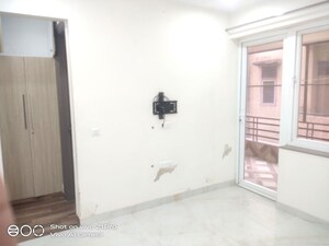 Room in 3 BHK Builder Floor at Sushant Lok 2, Sector 57 – for Rent
