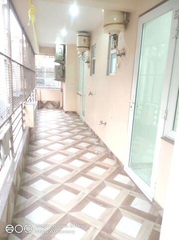 Balcony in 3 BHK Builder Floor at Sushant Lok 2, Sector 57 – for Rent