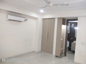 Building Lobby in 3 BHK Builder Floor at Sushant Lok 2, Sector 57 – for Rent