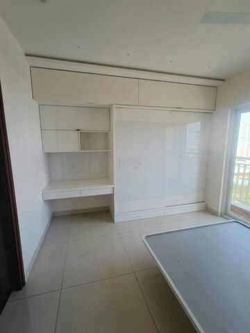 Room in 3 BHK Apartment at Sumadhura Horizon, Kondapur – for Rent