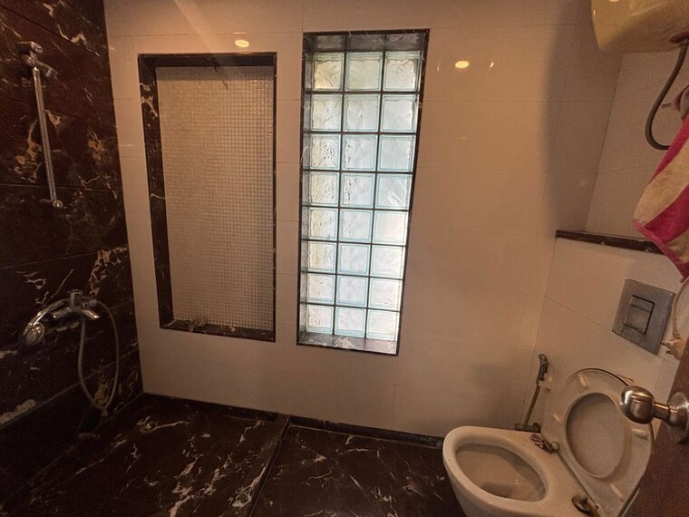 Room, greater kailash i 3 Bedroom 2000 Sq.Ft. Builder Floor In Greater Kailash I Delhi 9939335