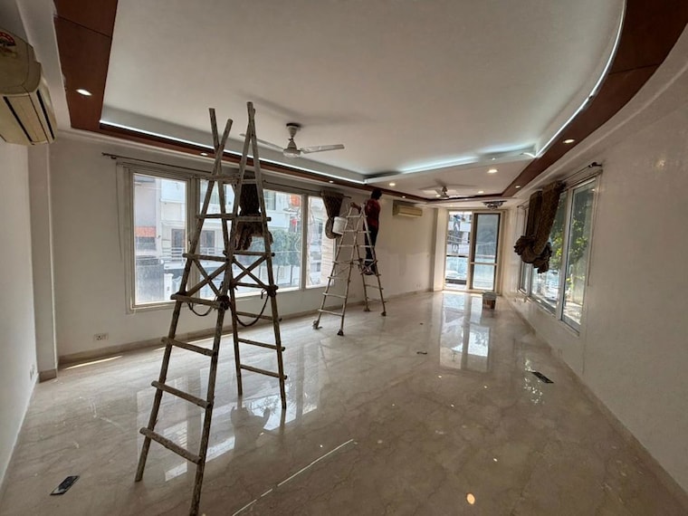 Gym, greater kailash i 3 Bedroom 2000 Sq.Ft. Builder Floor In Greater Kailash I Delhi 9939335