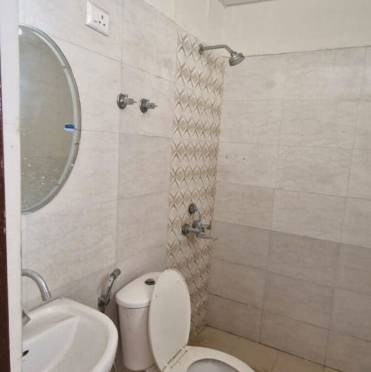 Bathroom, bptp-park-elite-premium 3 Bedroom 1128 Sq.Ft. Apartment In Sector 84 Faridabad 9939347