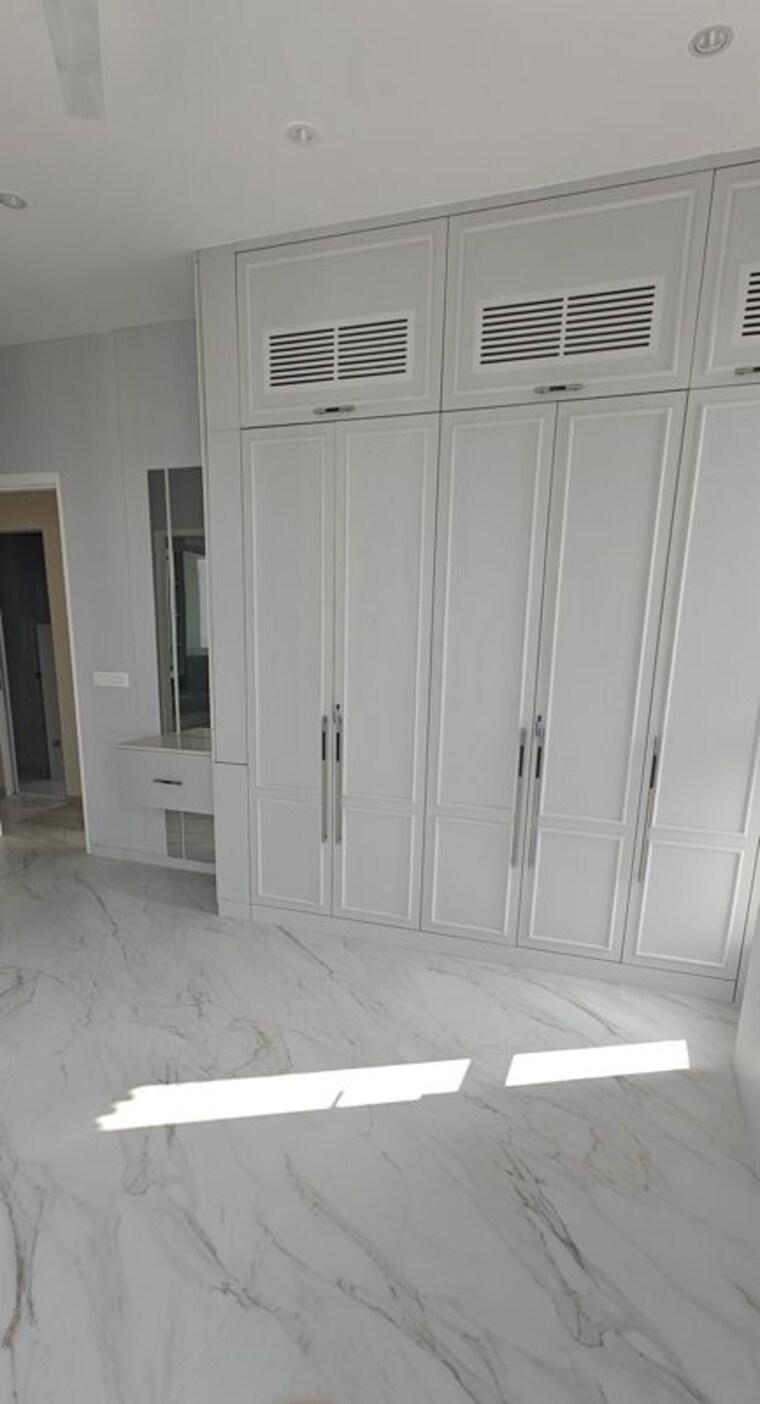 Room, hubtown-25-south 3 Bedroom 1550 Sq.Ft. Apartment In Prabhadevi Mumbai 9939365