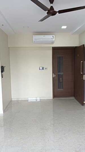 Room in 2 BHK Apartment at Kabra Diamante, Goregaon West – for Rent