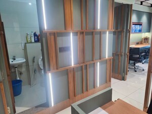 Room in  Office Space at Sun Westbank, Navrangpura – for Rent