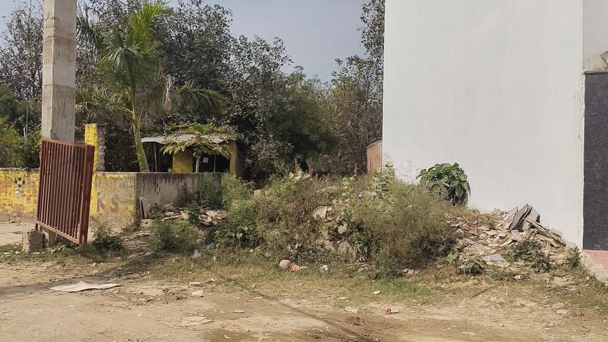 Plot For Sale in Vrindavan Yojna