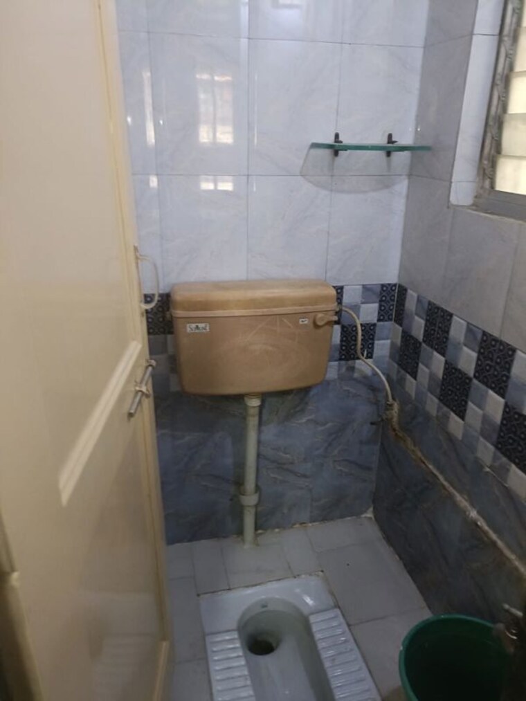 Bathroom, durgashram-chs 1 RK 225 Sq.Ft. Apartment In Andheri East Mumbai 9939427