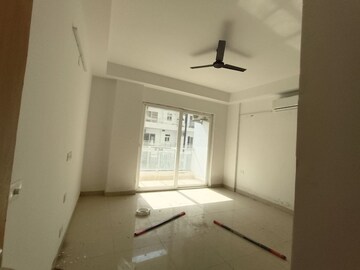 Room in 4 BHK Builder Floor at SS Linden, Sector 84 – for Rent