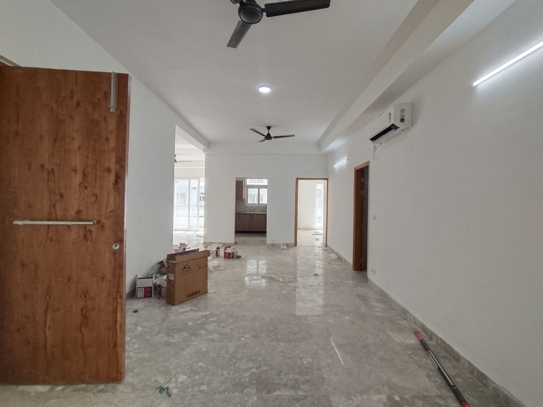 4 BHK + Servant Room Builder Floor For Rent in SS Linden