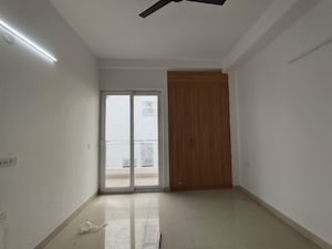 Room in 4 BHK Builder Floor at SS Linden, Sector 84 – for Rent