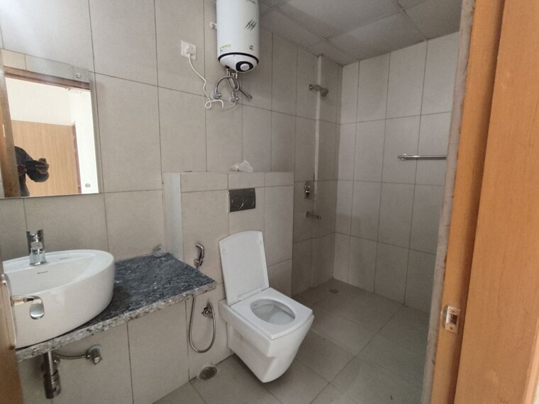 Bathroom, ss-linden 4 Bedroom 2700 Sq.Ft. Builder Floor In Sector 84 Gurgaon 9939479