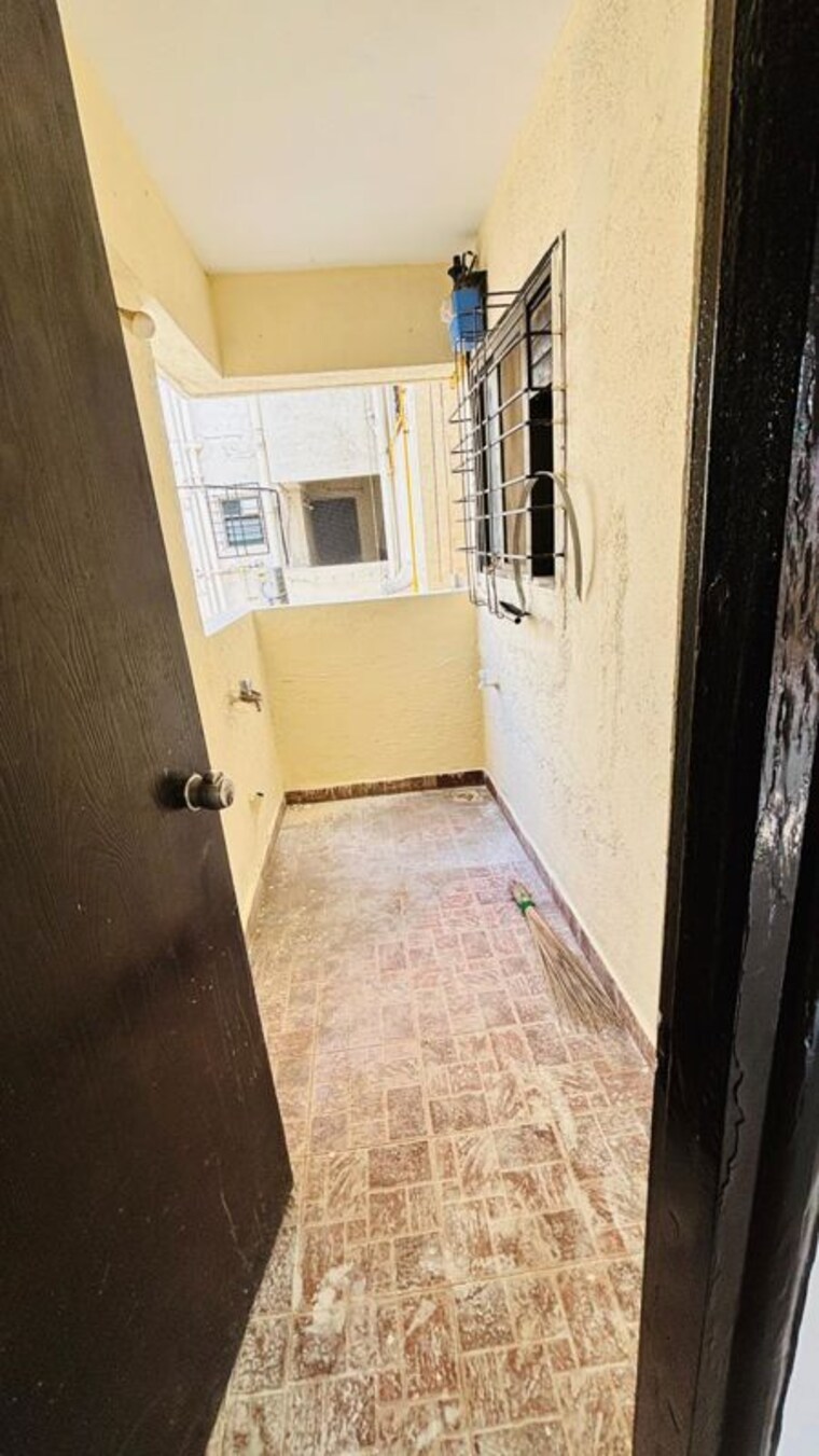 Balcony, kumar-shantiniketan-phase-1 2 Bedroom 850 Sq.Ft. Apartment In Pashan Pune 9939459