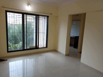 Room in 1 BHK Apartment at Metropolis Bayside, Kasarvadavali – for Rent