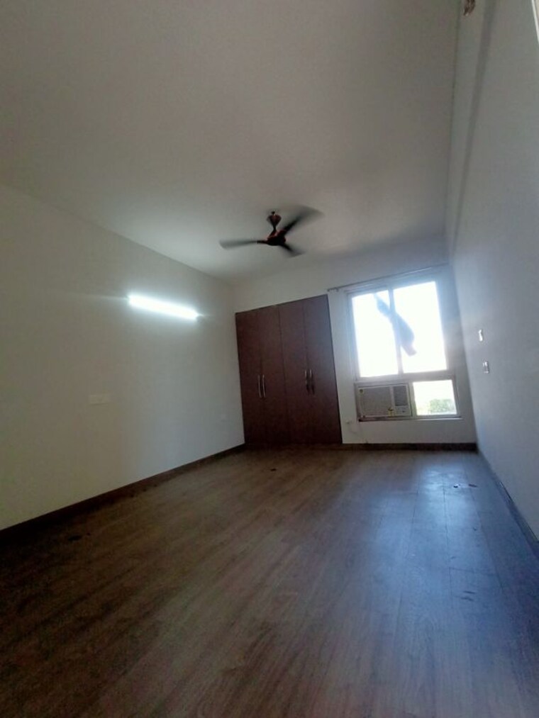 Room, sector 35 2.5 Bedroom 1444 Sq.Ft. Apartment In Sector 35 Gurgaon 9939504