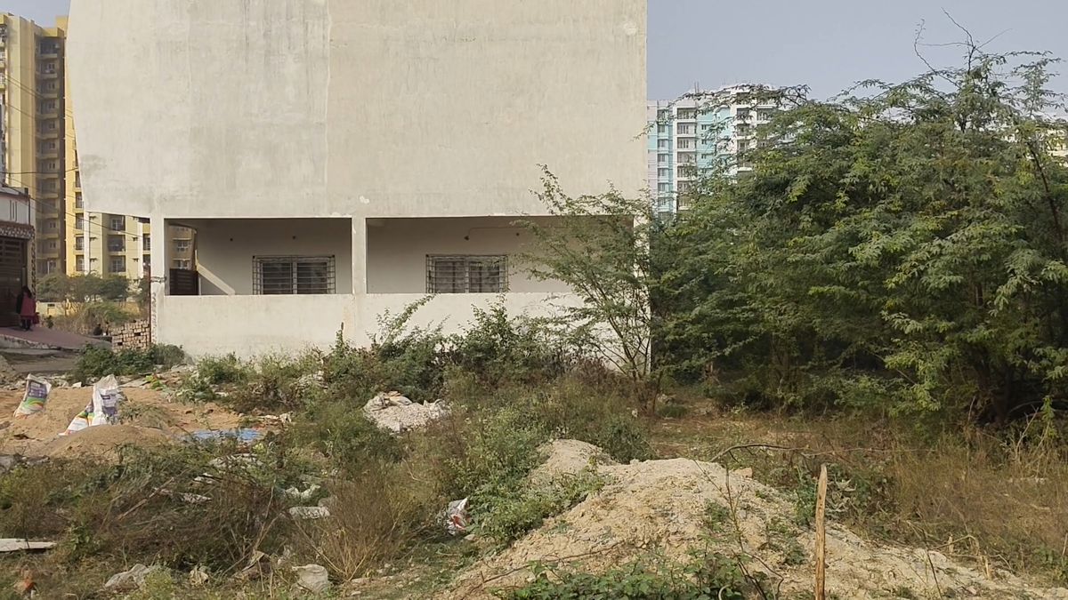 Plot For Sale in Vrindavan Yojna