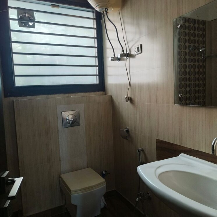 Bathroom, palam-vihar-residents-association 4 Bedroom 360 Sq.Yd. Independent House In Palam Vihar Gurgaon 9939541