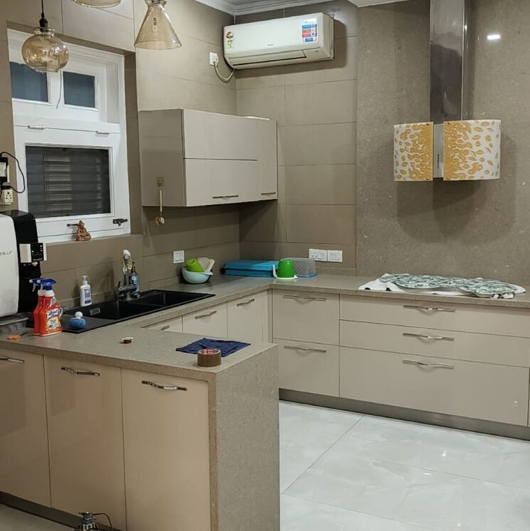 Kitchen, palam-vihar-residents-association 4 Bedroom 360 Sq.Yd. Independent House In Palam Vihar Gurgaon 9939541