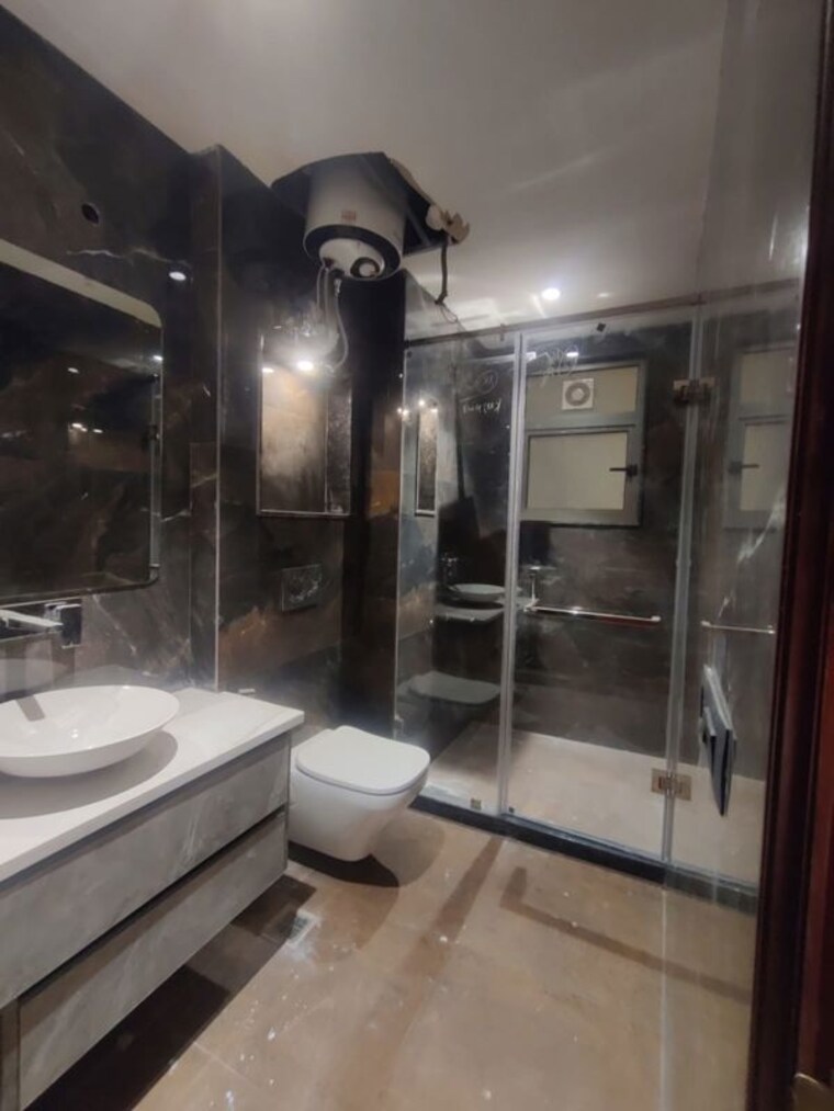 Gym, bptp-green-oaks 3 Bedroom 1650 Sq.Ft. Builder Floor In Sector 70a Gurgaon 9939561