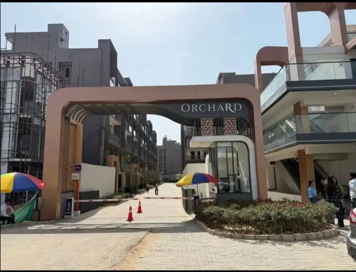 3 BHK + Extra Room 1680 Sq.Ft. Apartment in Smart World Orchard