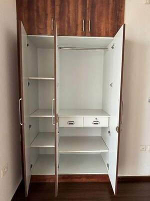 Furnished Amenities in 4 BHK Apartment at Mahagun Mezzaria, Sector 78 – for Sale