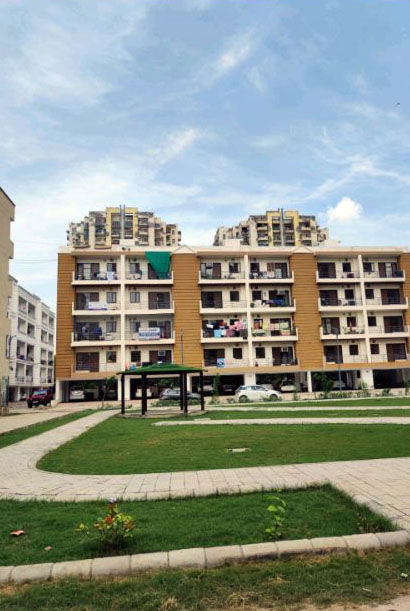 3 BHK 1125 Sq.Ft. Builder Floor in RPS Palm Drive