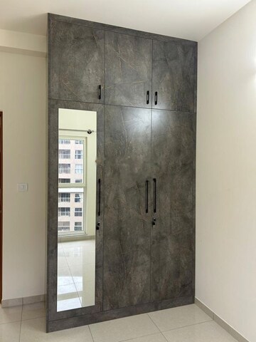 Room in 2 BHK Apartment at Sobha Dream Gardens, Thanisandra Main Road – for Rent