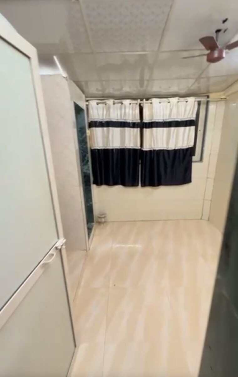 Room, shukla-sadan 1 Bedroom 350 Sq.Ft. Apartment In Jogeshwari West Mumbai 9920513