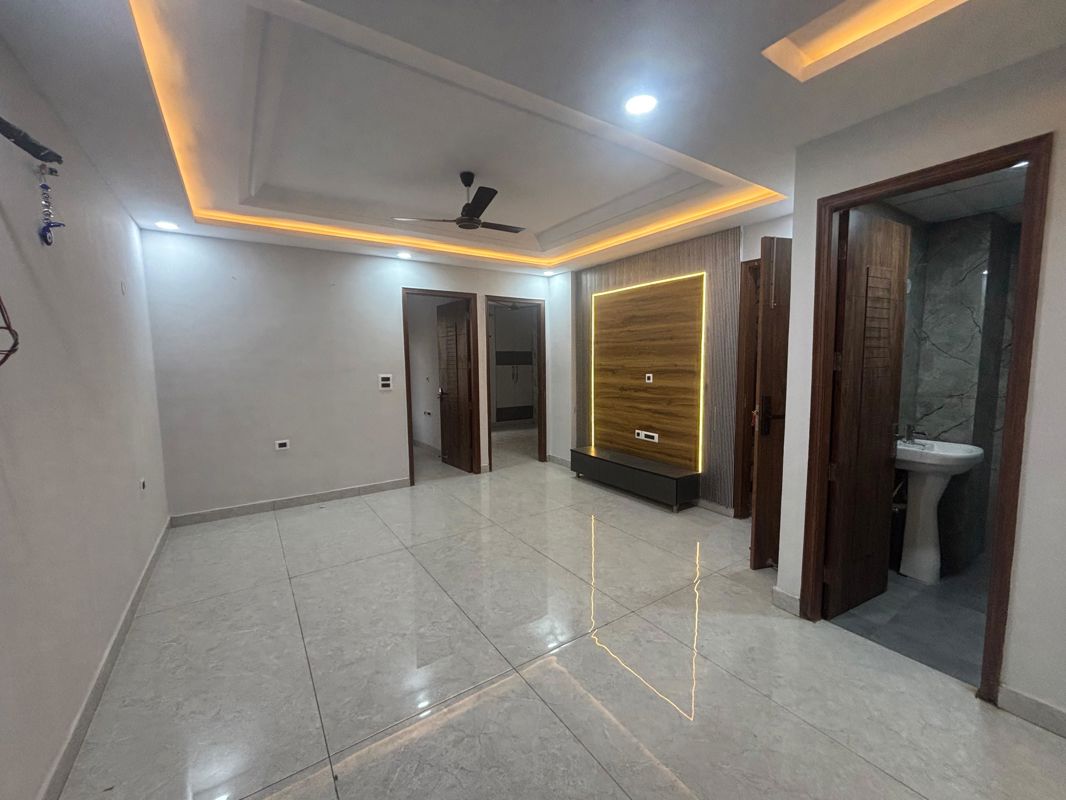 4 BHK 1450 Sq.Yd. Builder Floor in Parklands