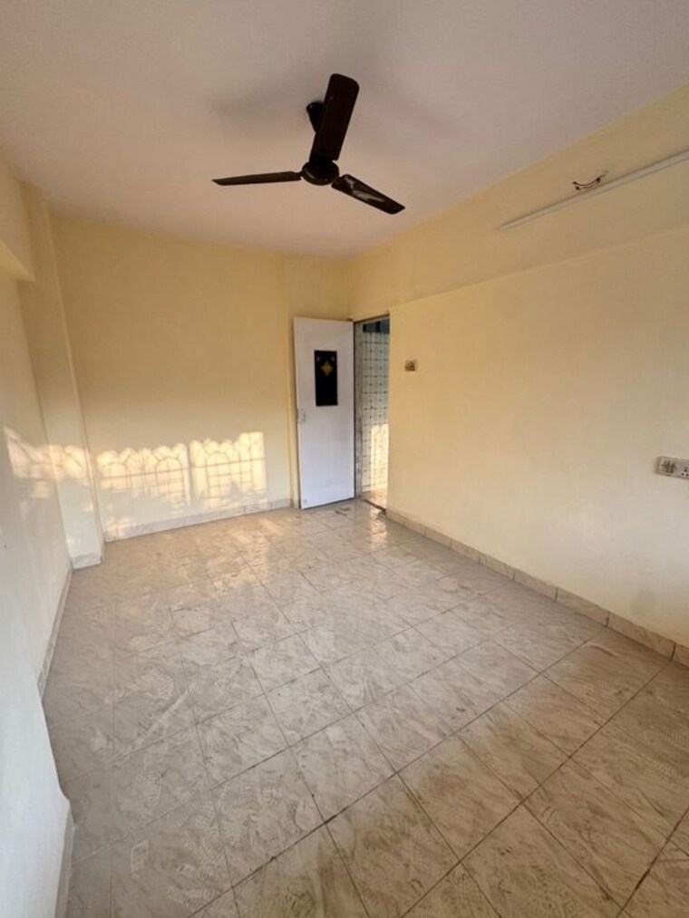 Room, shantinagar-chs 3 Bedroom 900 Sq.Ft. Builder Floor In Mira Road Thane 9939606