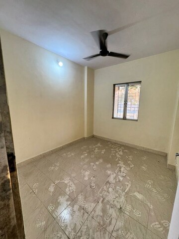 Room in 3 BHK Builder Floor at Shantinagar CHS, Mira Road – for Rent