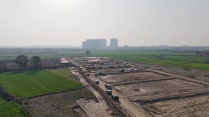 Plot Area in  Plot at Sector 17 Yamuna Expressway – for Sale