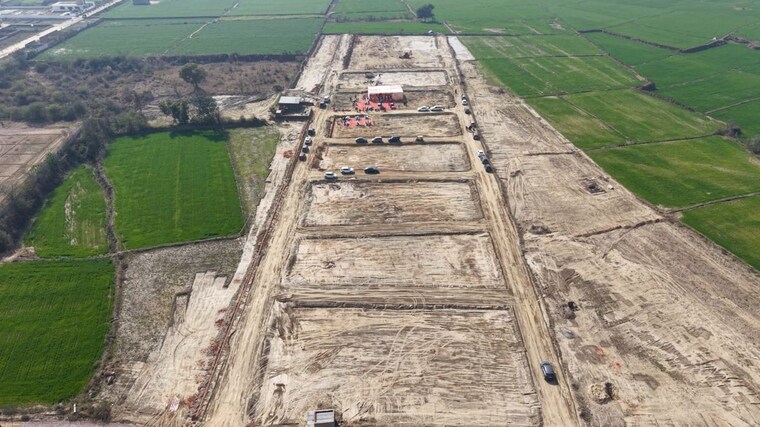 undefined, sector 17 yamuna expressway  100 Sq.Yd. Plot In Sector 17 Yamuna Expressway Greater Noida 9939589
